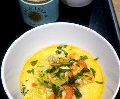 Soulfood: Thai-Kokos-Suppe mit grünen Bohnen, Paprika und Huhn