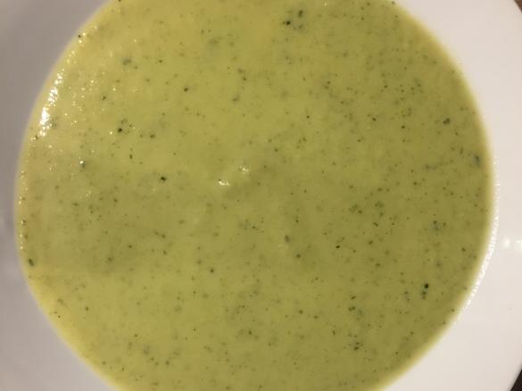 Brokkoli Zucchini Suppe