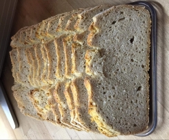 Recycling-Brot oder Brot mt altem Brot/Brötchenanteil