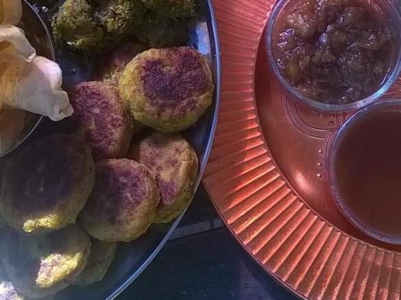 Aloo Tikki, indische Kartoffeltaler, vegan