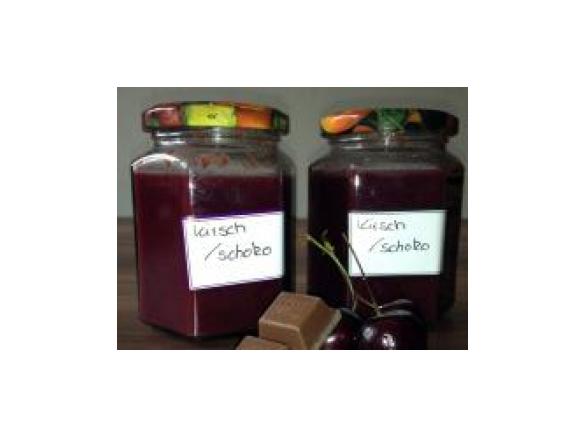 Variation von Kirsch / Schokoladen Marmelade 