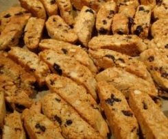 Walnuss-Cranberry-Cantuccini