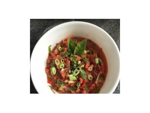 Erfrischender Tomaten-Paprika Salat (Weight Watchers geeignet)