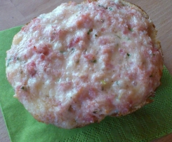 Überbackene Laugenweckle (Laugenbrötchen)