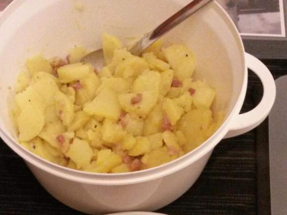 Warmer Kartoffelsalat a la Drea