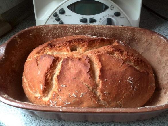 Dinkelbauernbrot aus dem Römertopf