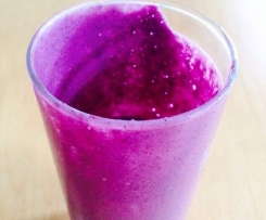 Heidelbeer-Mandel-Shake "Violetter Genuss" aus EatSmarter