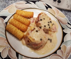 Schweinefilet im Speckmantel mit grüner Pfeffersoße  vom onlineversand-hobbykoch mit Kroketten aus dem Philips Airfryer