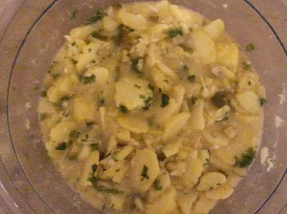 schwäbischer Kartoffelsalat mit Gurke