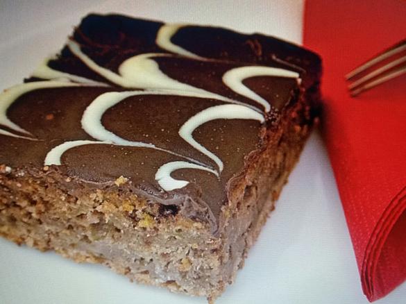 Zucchinikuchen schnell saftig ohne Nüsse 