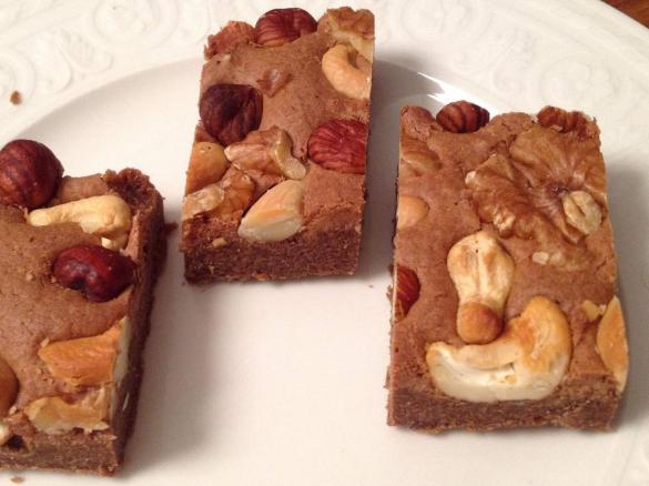 Brownies - mit ganzen Nüssen