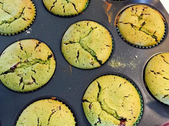 Matcha-Muffins mit Schokoladenstückchen Fructose-, Lactose-, und Glutenfrei