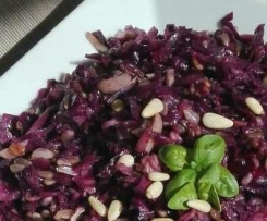 Kerniger Rotkrautsalat