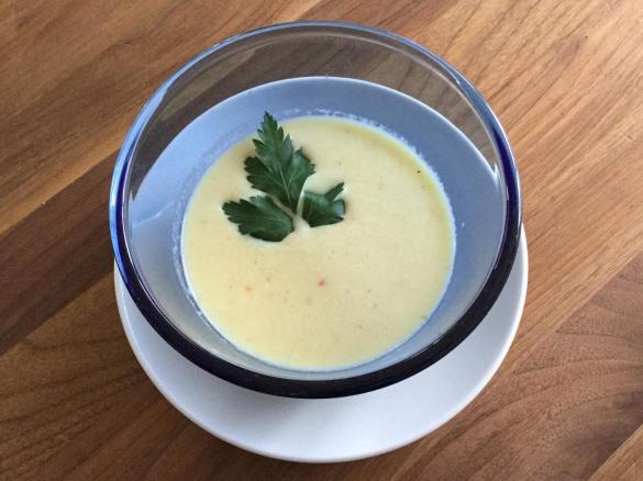 Kohlrabisuppe mit Ananas und Ingwer 