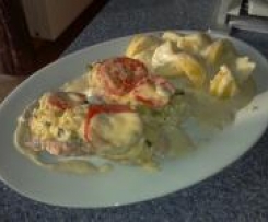 Überbackenes Schweineschnitzel mit Kartoffeln