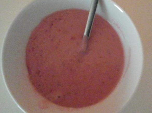 Variation von Frischer Erdbeerpudding mit Brombeeren 