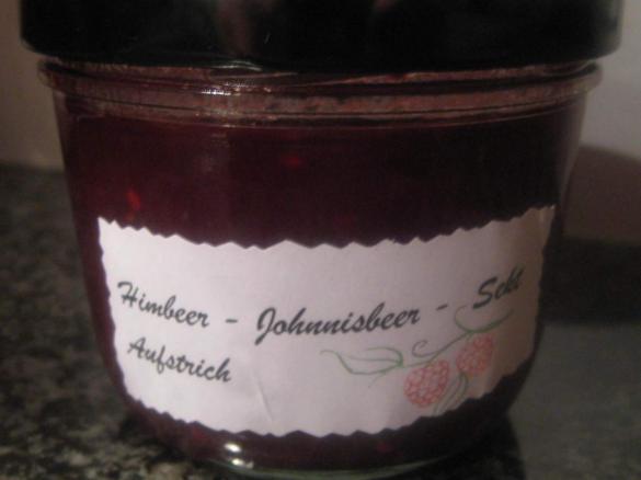 Himbeer - Johannisbeer - Sekt Aufstrich