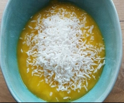 Mango Püree mit Kokosflocken