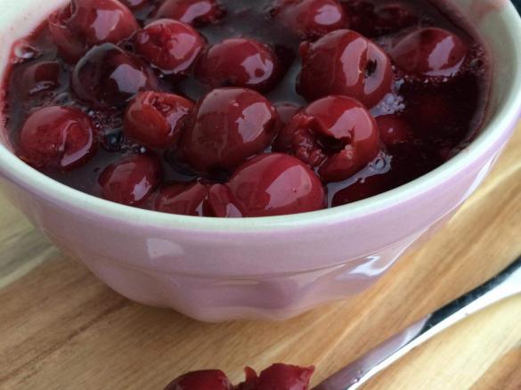 heiße Zimtkirschen - Kirschsoße zu Desserts