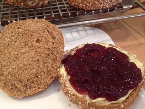 Holunderbeergelee schnell und sauber ohne Flecken 