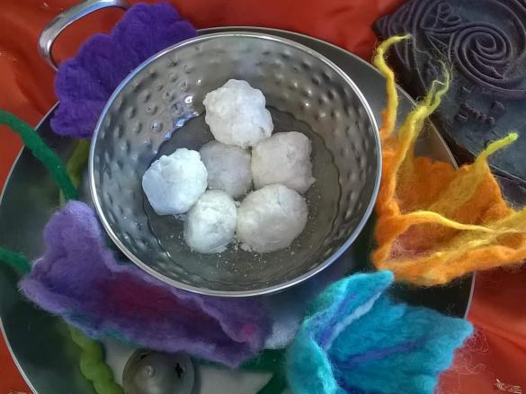 Rossogolla/Ras Gulla, indische Cremebällchen in Sirup