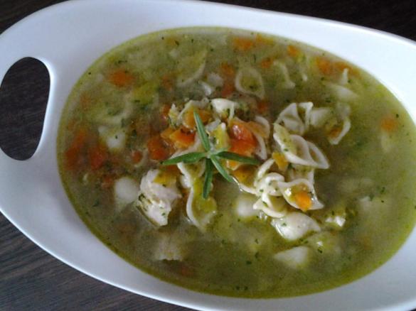 Hühnernudelsuppe,  Ruck zuck gemacht und leicht verdaulich
