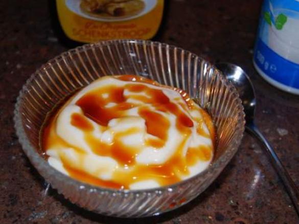 Holländische Buttermilchcreme