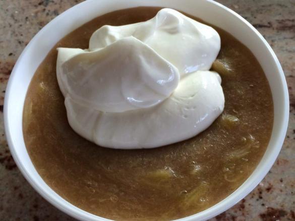 Rhabarberkompott mit Mascarponecreme