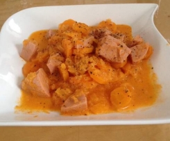 Möhrengemüse mit Geflügelwurst