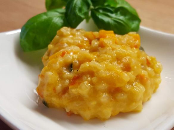 Risotto (mit Zucchini, Karotte und getr. Tomaten)