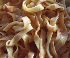 Räucherlachs-Schinkensoße