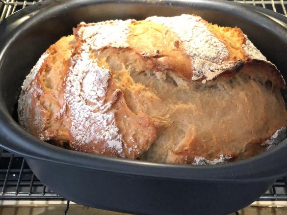 Dinkel/-Roggen-/Weizenbrot