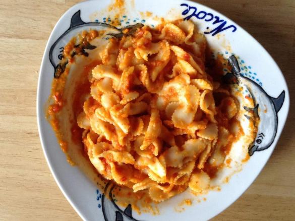 Tomaten-zucchinii-spitzpaprika-soße