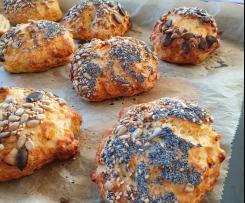 Glücksmixer Quark-Möhren-Walnuss-Brötchen