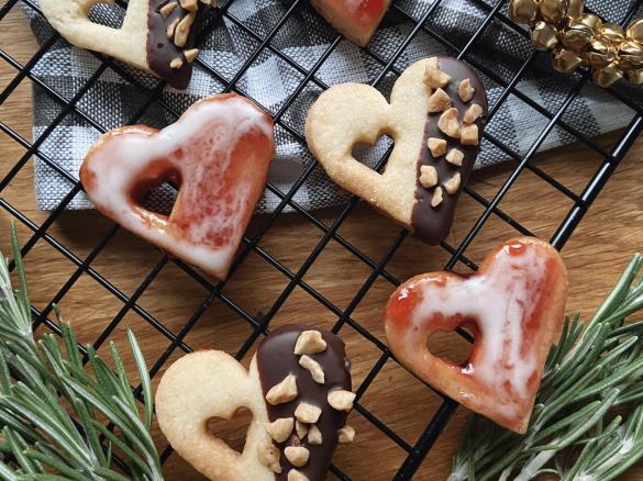 Johannisbeer- & Krokantherzen