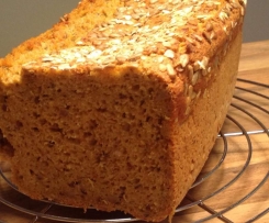 Körnig-saftiges Roggen-Dinkel-Brot 