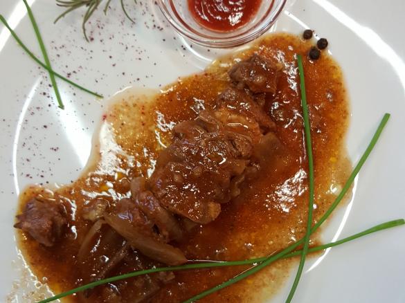 Gerrys Schaschliksoße, die auch wunderbar zu Frikadellen, Schnitzel und sogar zu Fisch paßt