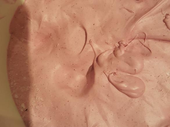 Gerry auf dem Eistrip - heute gibt es Schlumpf-Eis für die Kids