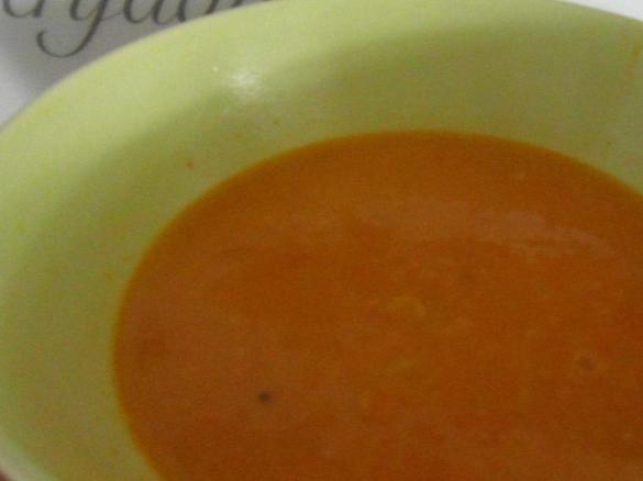 Möhren-Suppe mit frischem Ingwer