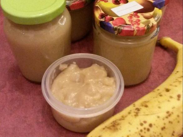 Bananencreme mit Amaretto & weißer Schokolade