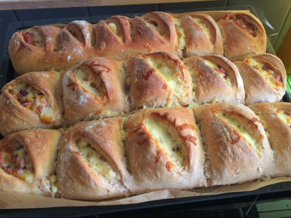 Handbrot mit Champignons und Käse