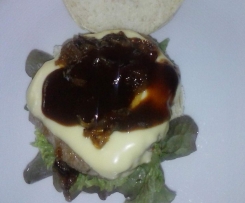 Karamellisierte Zwiebeln für Hamburger