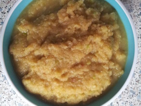 "Feuriger" Apfelmus mit Kurkuma und Ingwer - Rohkost