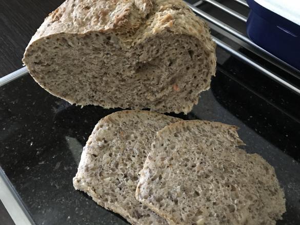 Variation Apfel- Möhren-Dinkelbrot