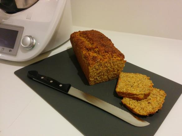 Variation: Eiweißbrot mit Karotten (LowCarb)