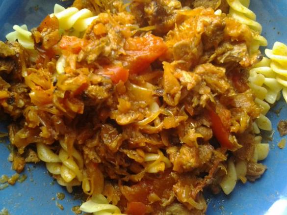 vegan Gulasch nach szegediner Art