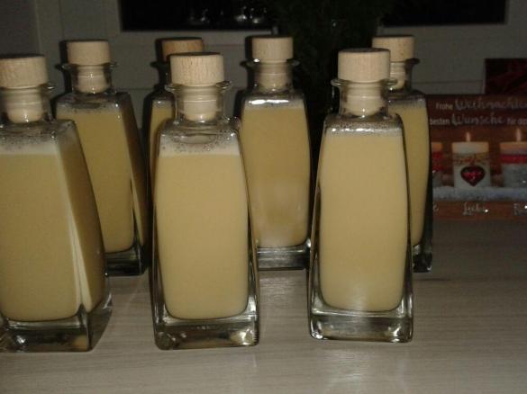 Weisser-Schokoladen-Marzipan Likör