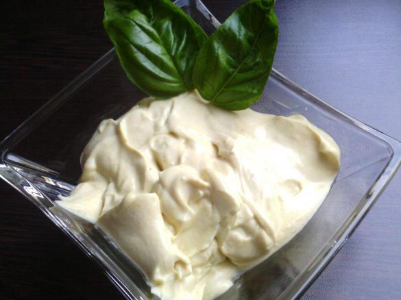 Honig-Senf-Dip mit Frischkäse