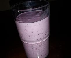 Bananen-Beeren Frühstückssmoothie mit Haferflocken