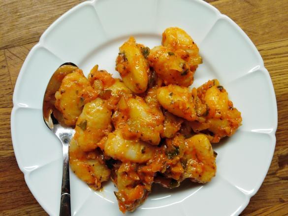 Zucchini-Paprika-Gnocchi-Salat